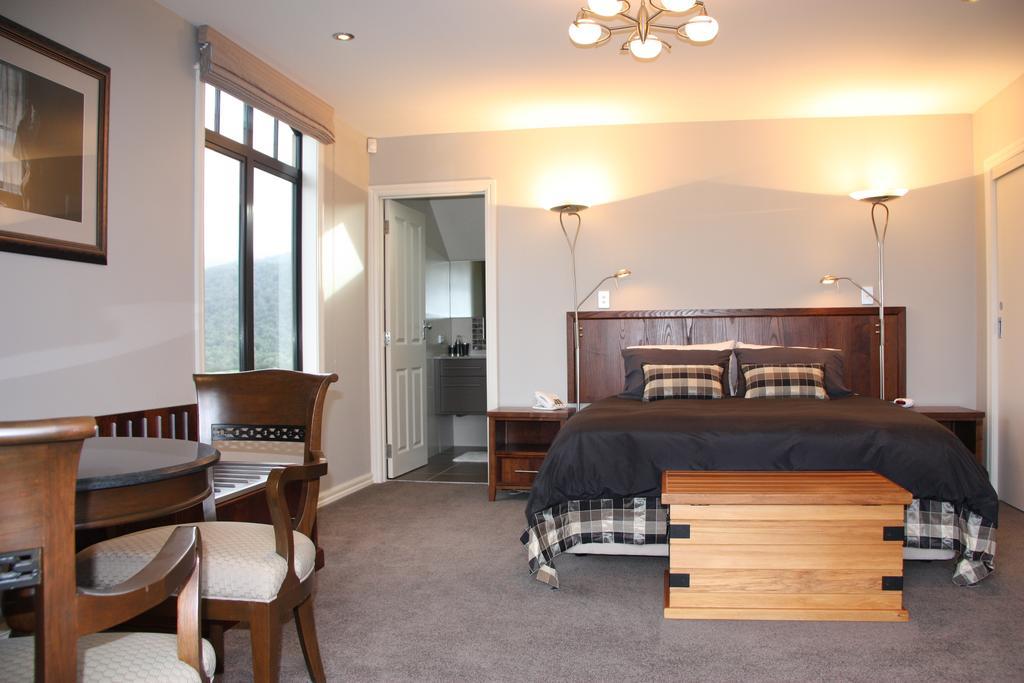 Dock Bay Lodge Te Anau Buitenkant foto
