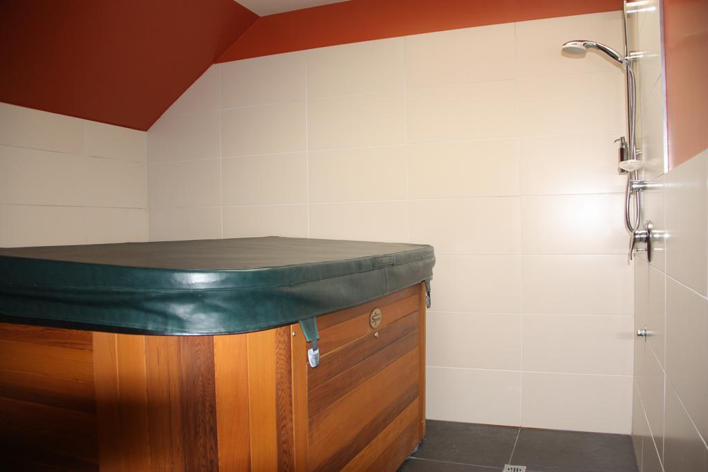 Dock Bay Lodge Te Anau Buitenkant foto