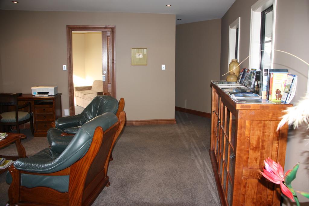 Dock Bay Lodge Te Anau Buitenkant foto
