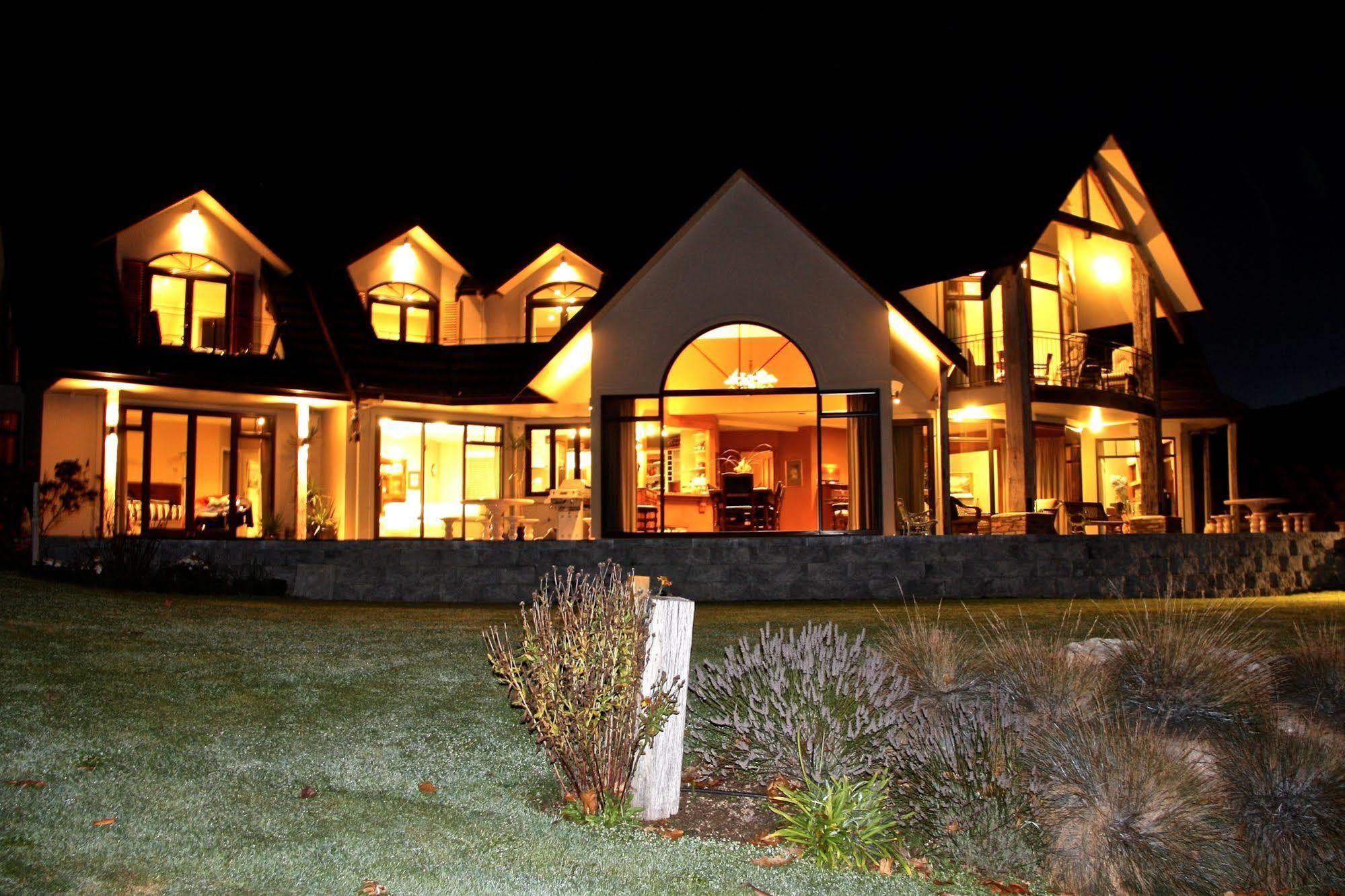 Dock Bay Lodge Te Anau Buitenkant foto