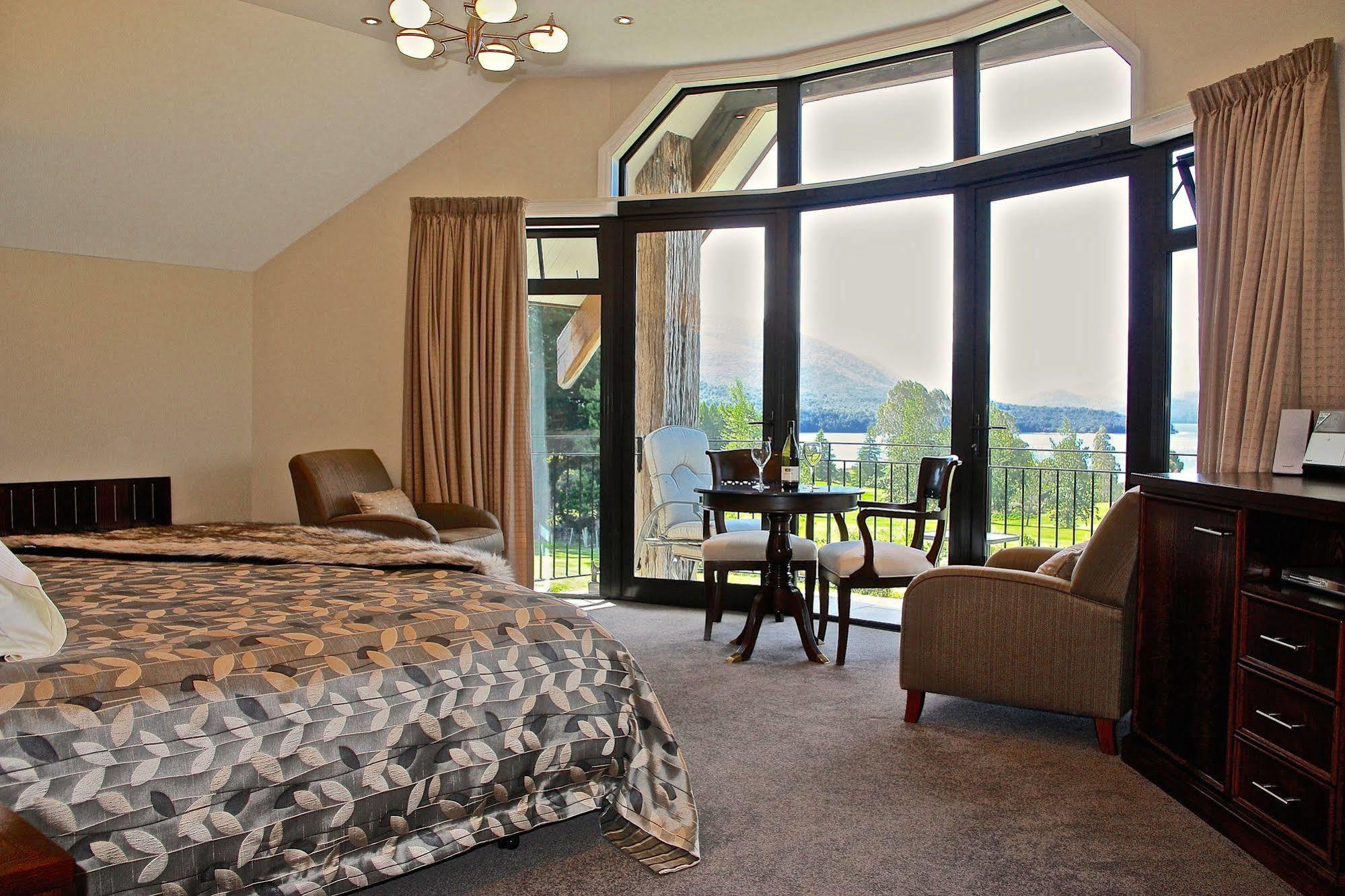 Dock Bay Lodge Te Anau Buitenkant foto