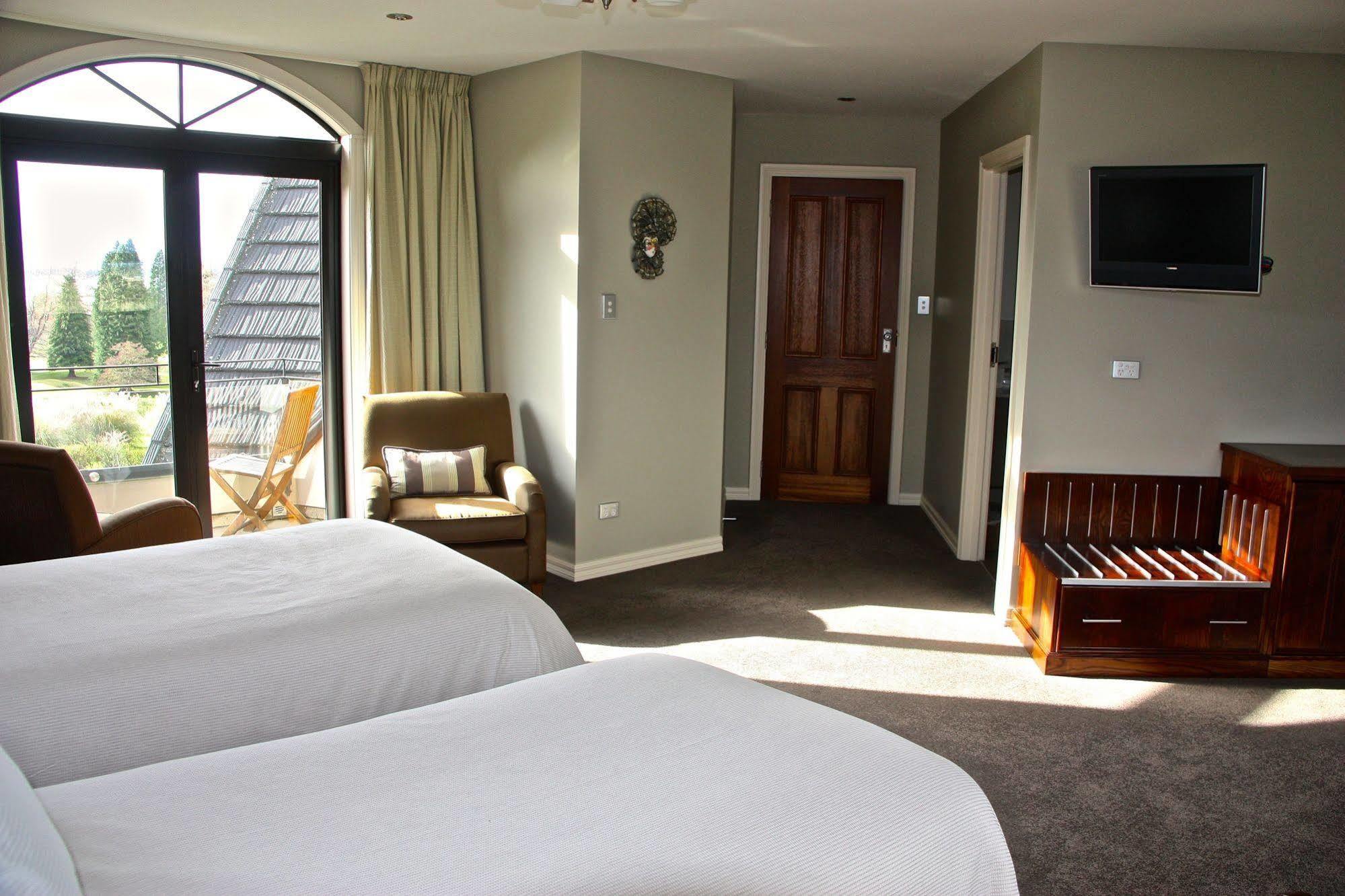 Dock Bay Lodge Te Anau Buitenkant foto