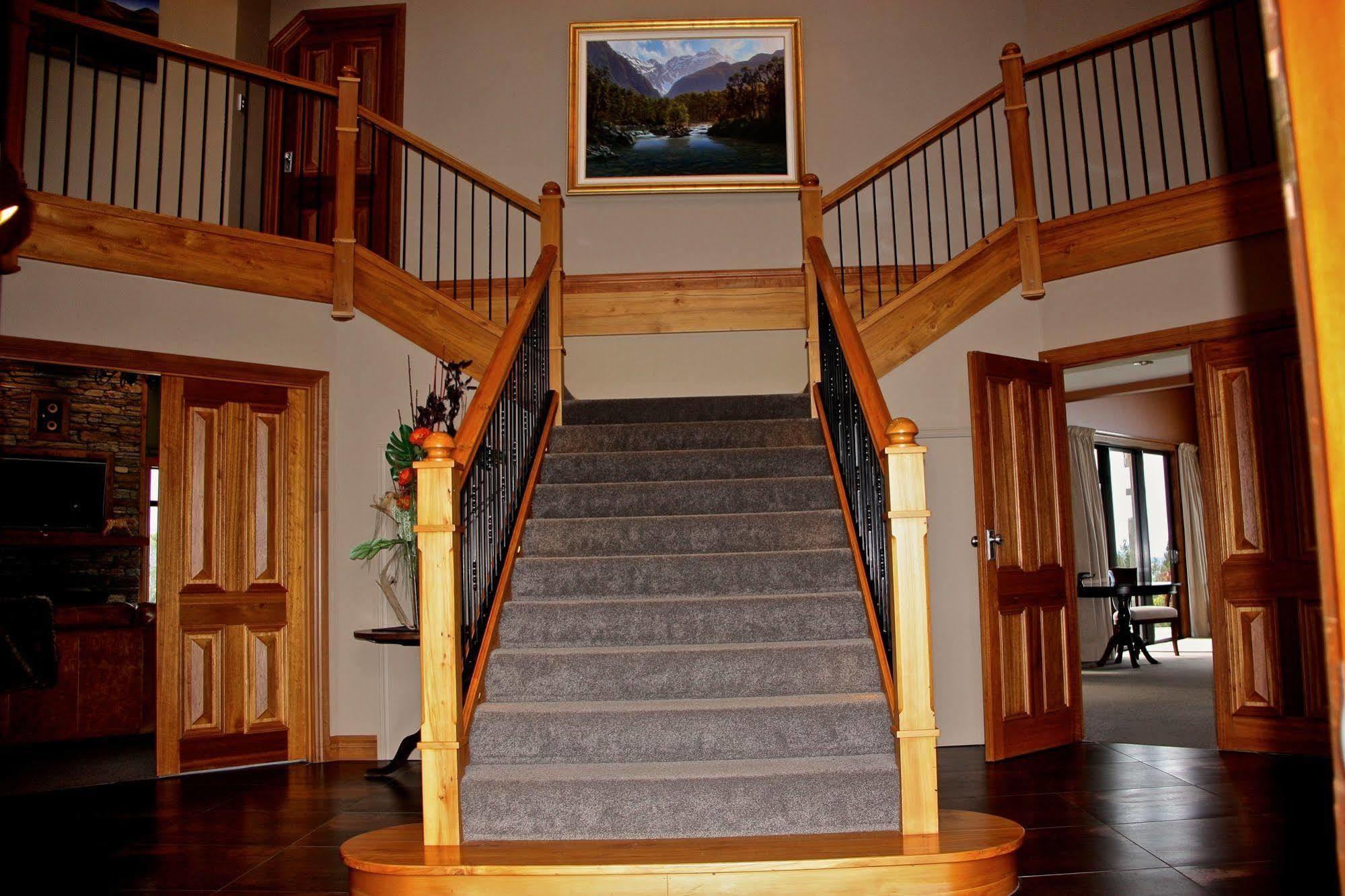 Dock Bay Lodge Te Anau Buitenkant foto