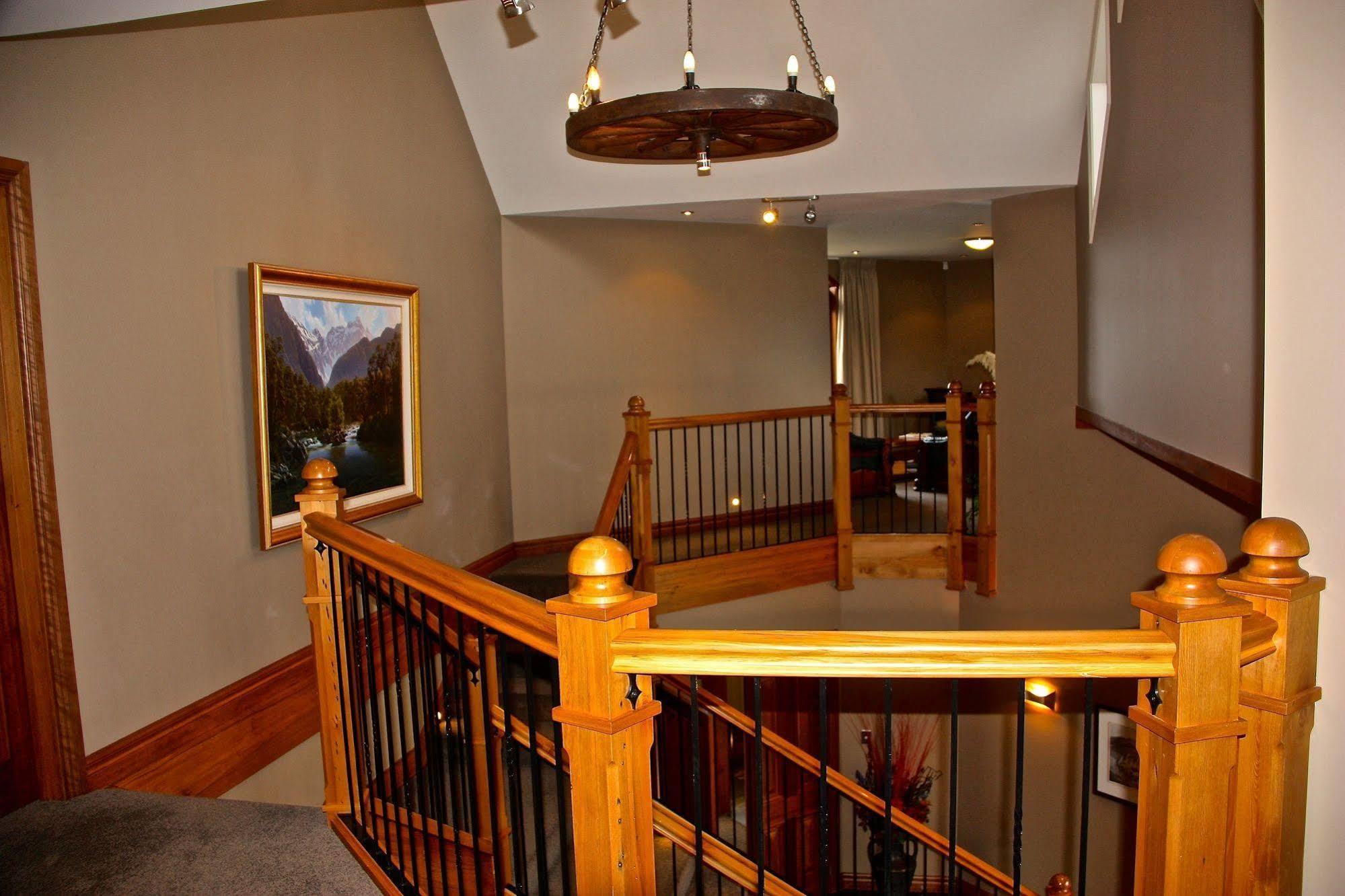Dock Bay Lodge Te Anau Buitenkant foto